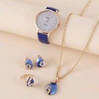 Жіночій набір з годинника і прикрас 