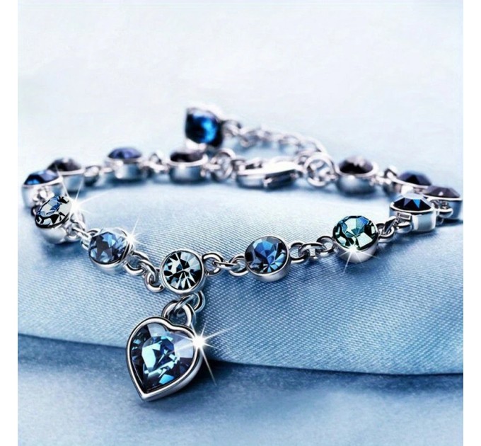 Елегантний срібний браслет з кристалами для жінок