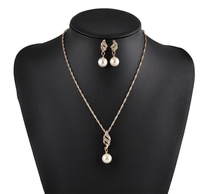 Сережки-комплект намиста спіральної перли