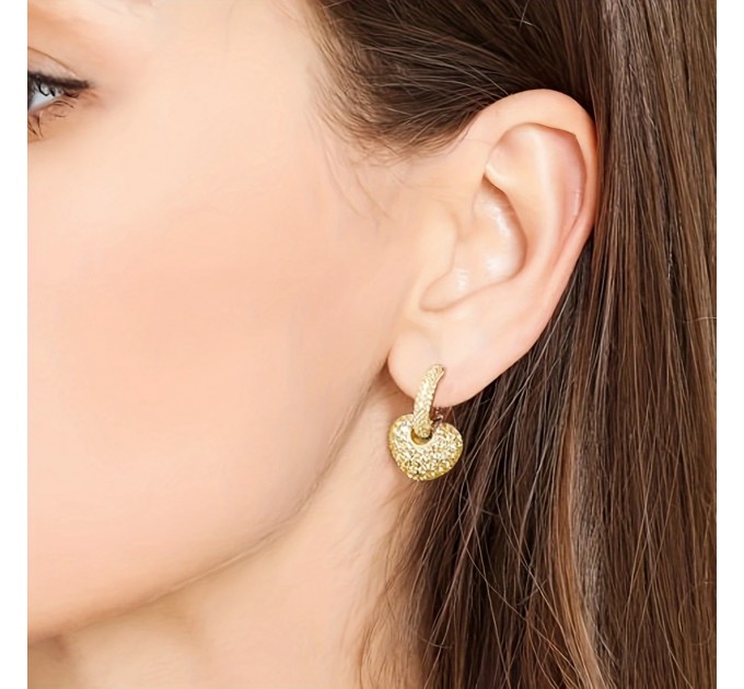 Розкішні золоті серцеві сережки з пряжкою