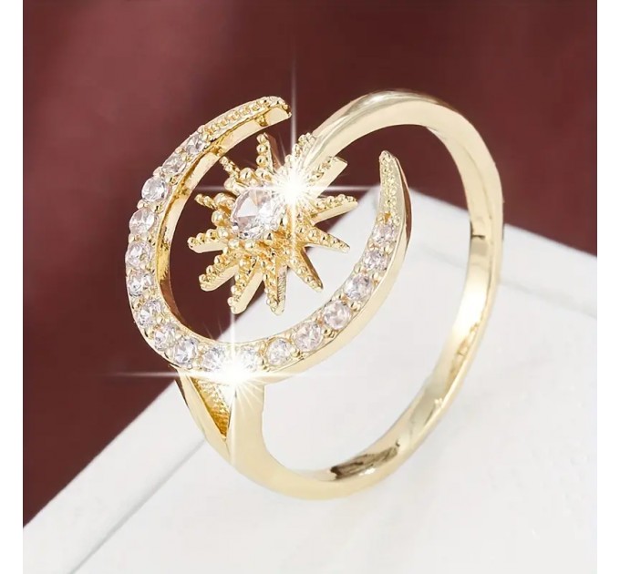 Елегантне кільце з дизайном Місяця та Сонця