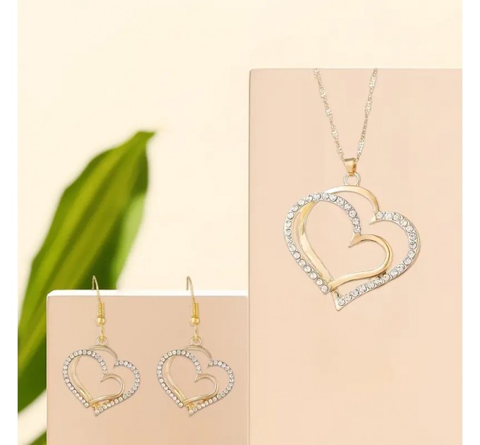 Елегантний набір з подвійним серцем-підвіскою та сережками