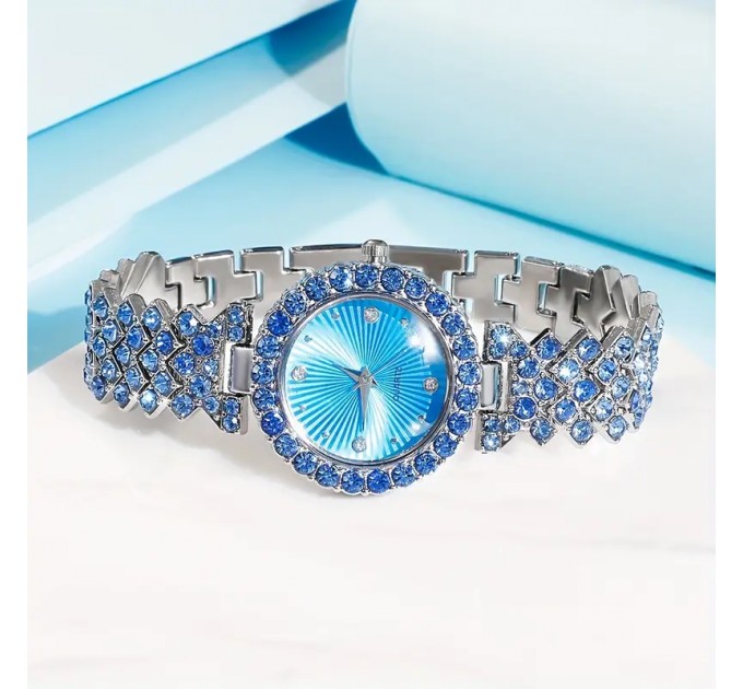 Елегантний комплект жіночих годинників із стразами
