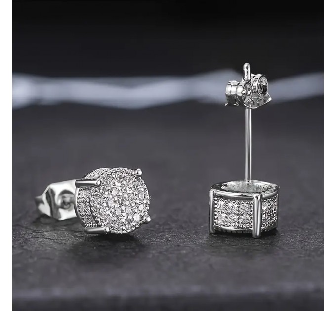 Пара класичних круглих сережок з синтетичними цирконіями