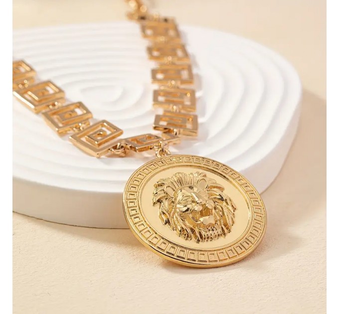 Подарункове кольє з підвіскою