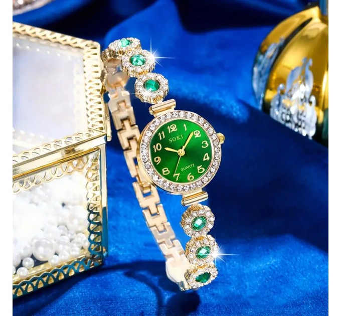 Чудовий набір прикрас для прекрасних дам