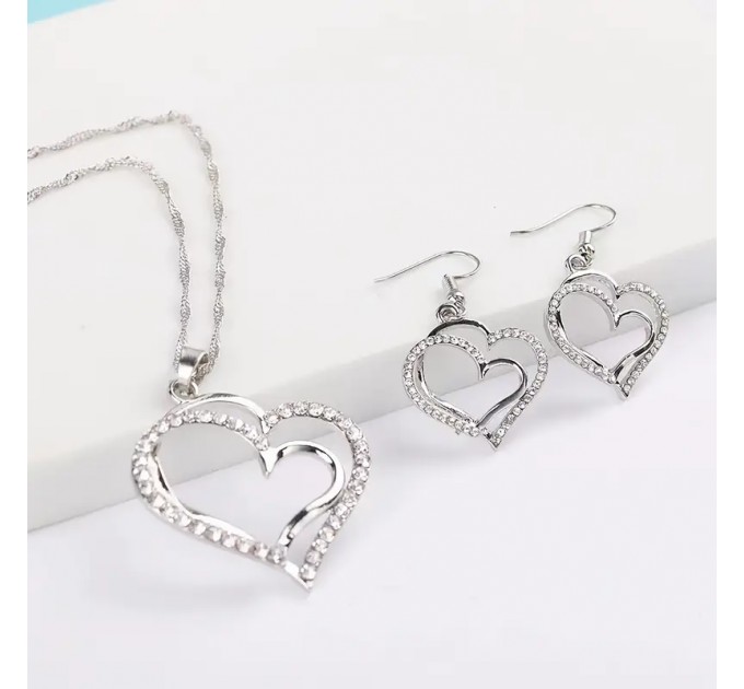 Елегантний набір прикрас у формі серця