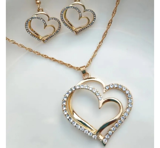 Елегантний набір прикрас у формі серця
