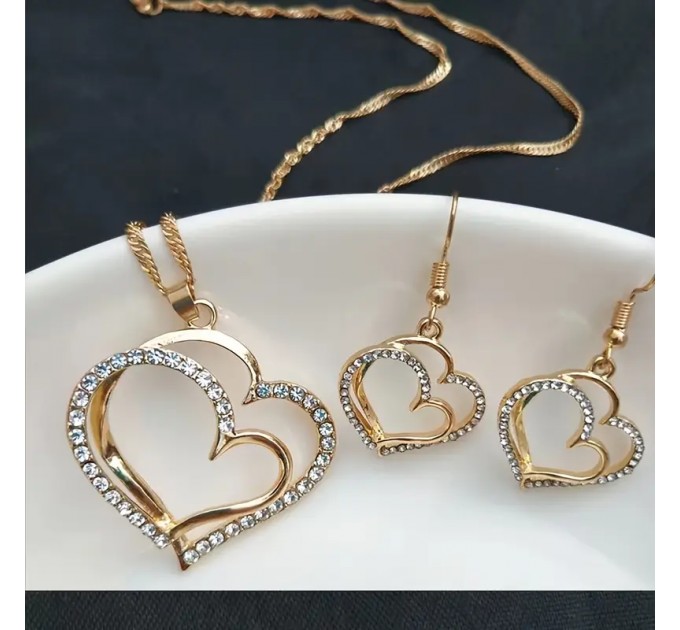 Елегантний набір прикрас у формі серця