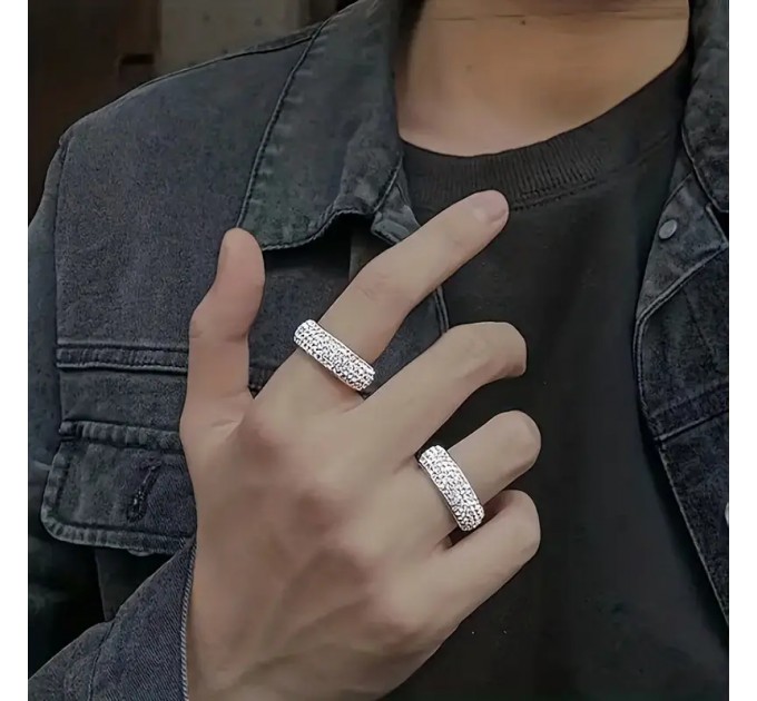 Кільце для чоловіка та жінки