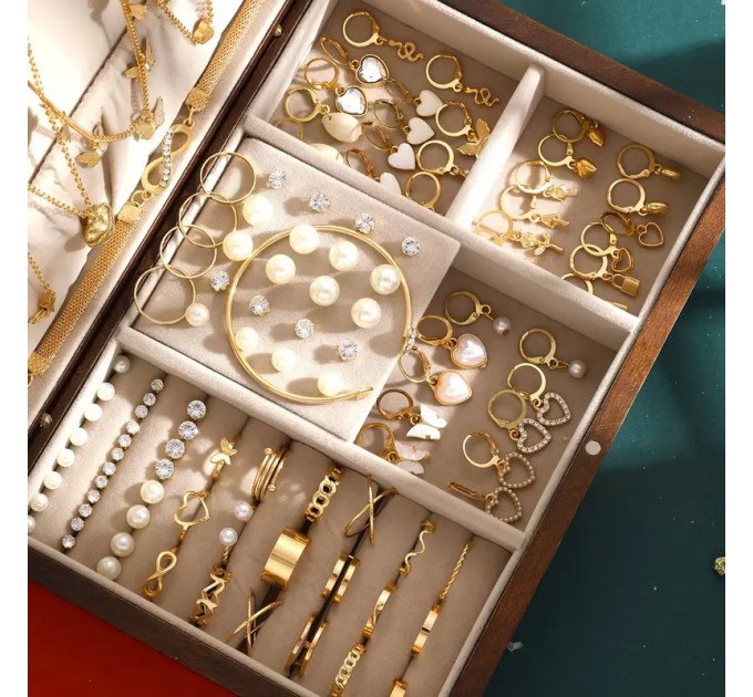 Набір модної біжутерії для жінок