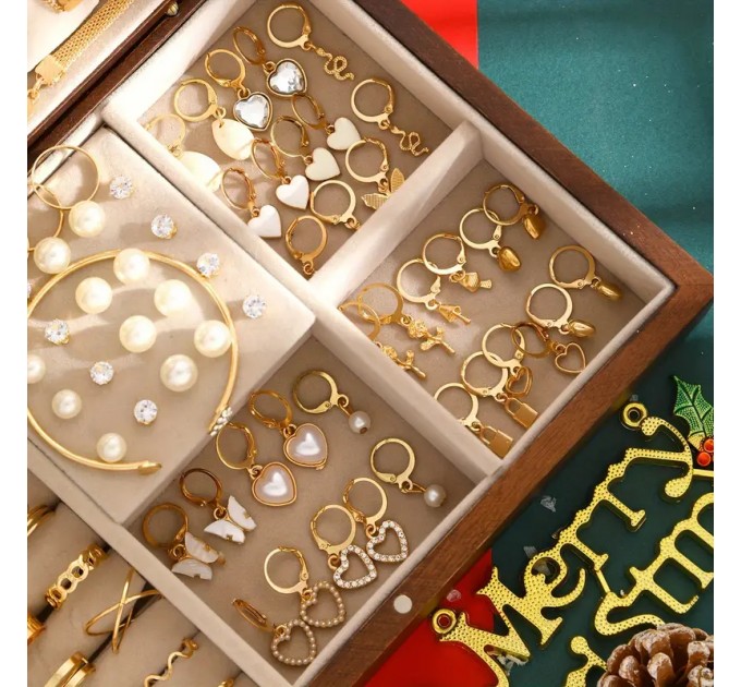 Набір модної біжутерії для жінок