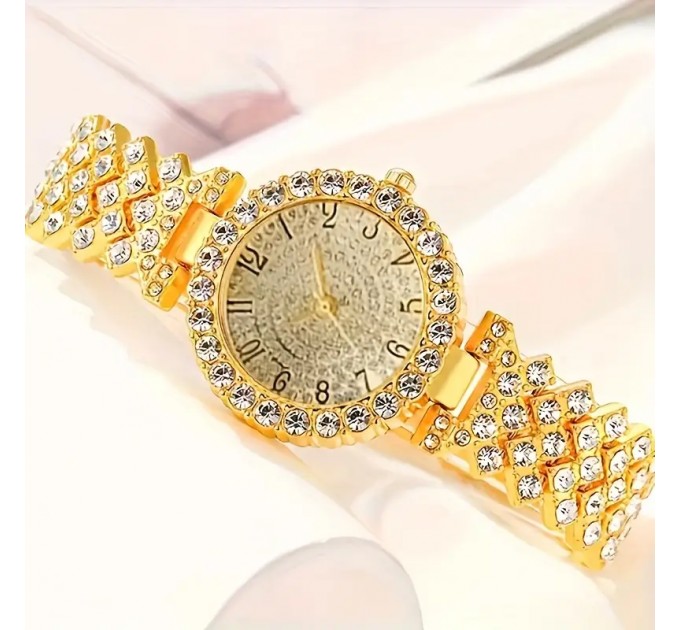 Елегантниий модний набір з годинника та аксесуарів.