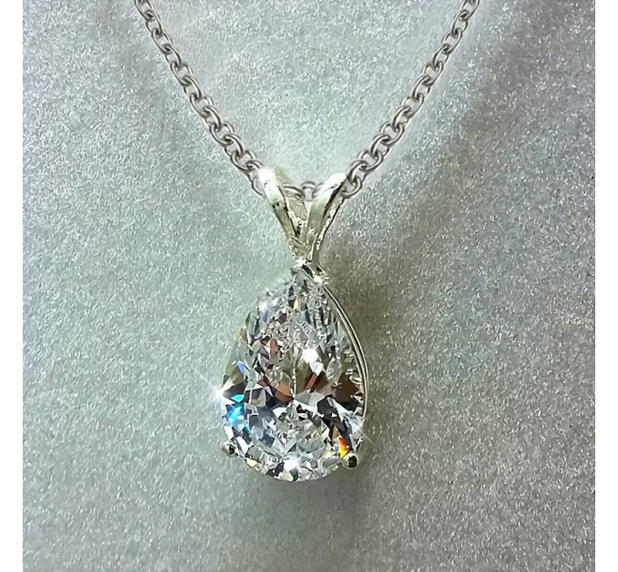 Прикраса у вигляді краплі води