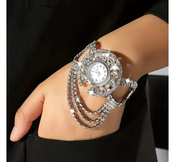 Жіночий кварцовий наручний годинник у гламурному стилі