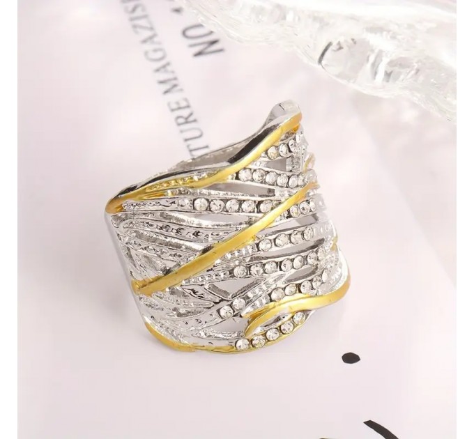 Елегантне широке кільце для жінок