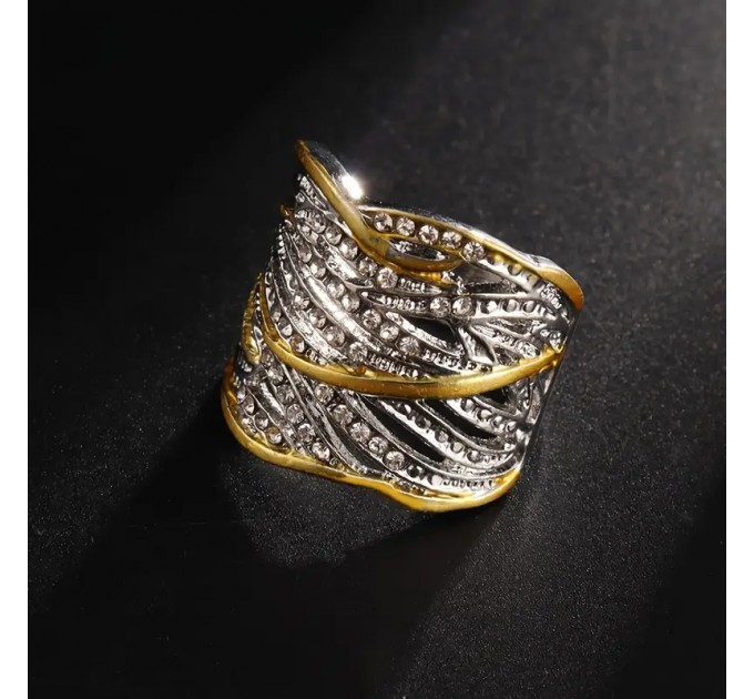 Елегантне широке кільце для жінок