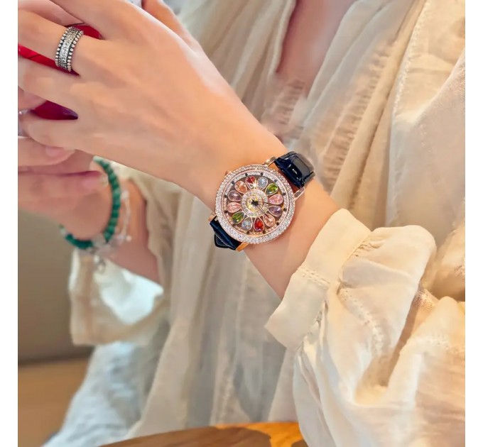 Модний кварцовий наручний годинник для жінок